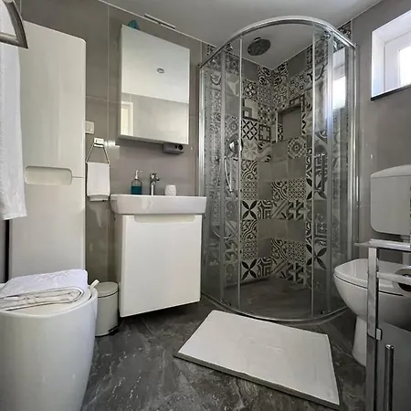 Guest house E & E Studio Deluxe