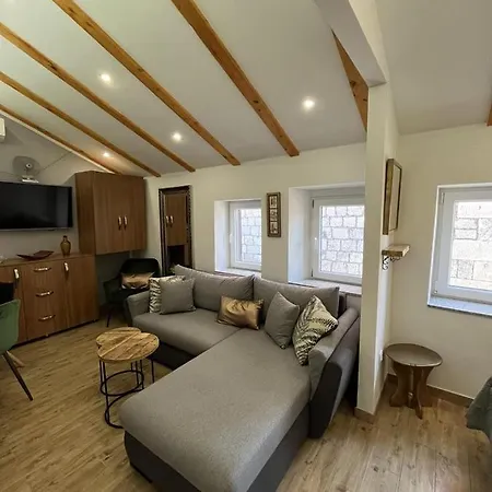 Guest house E & E Studio Deluxe *