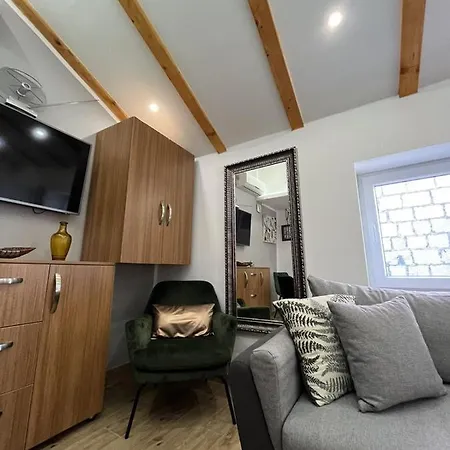 Guest house E & E Studio Deluxe Trogir